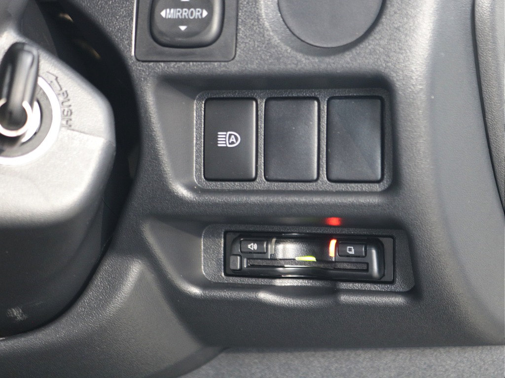 オートハイビームスイッチ・ビルトインETC