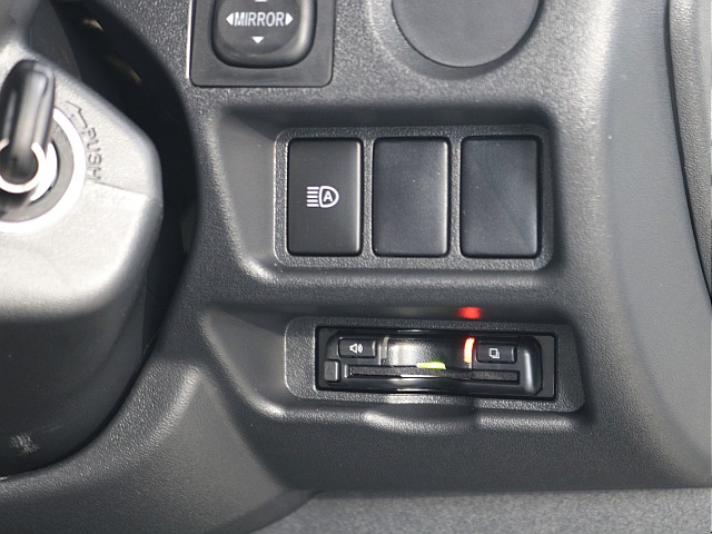 オートハイビームスイッチ・ビルトインETC