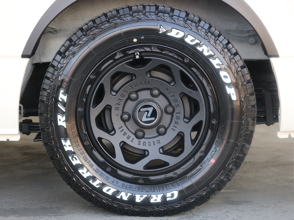 NT-1 16インチAWにGRANDTREKのブロックタイヤの組み合わせになっております♪♪