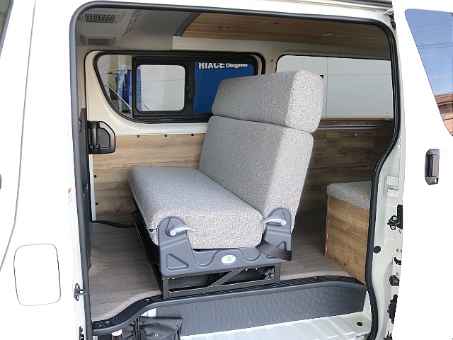 後席も同様のシートカバー装着済みです☆☆