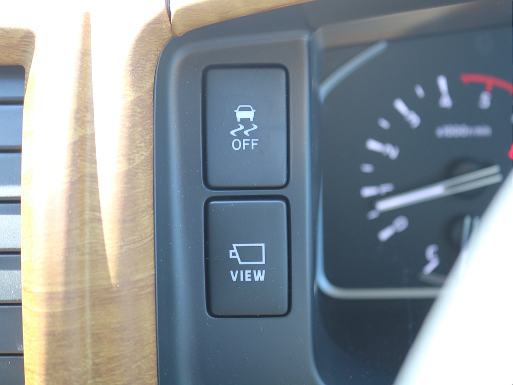 ＦＬＥＸグループは「すべての人に愛車を」をコンセプトに車種別に全国展開中！愛車と一緒に、ライフスタイルを充実させてもらいたいという思いで、ランクル仙台泉店では皆様のご要望になんでもお応えします♪