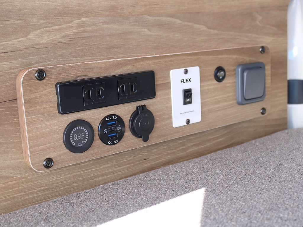 ＦＬＥＸグループは「すべての人に愛車を」をコンセプトに車種別に全国展開中！愛車と一緒に、ライフスタイルを充実させてもらいたいという思いで、ランクル仙台泉店では皆様のご要望になんでもお応えします♪