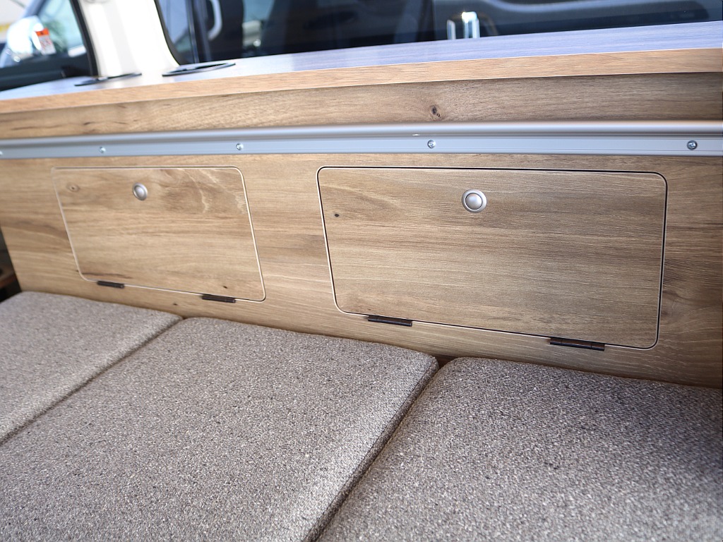 ＦＬＥＸグループは「すべての人に愛車を」をコンセプトに車種別に全国展開中！愛車と一緒に、ライフスタイルを充実させてもらいたいという思いで、ランクル仙台泉店では皆様のご要望になんでもお応えします♪