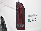 アルティメットLEDテールランプ装着済みで、ウィンカーは流れるシーケンシャルタイプになります!!