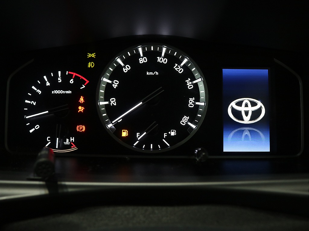 内外装、足回り、ナビと欲しい装備をパッケージングでコンプリートカスタム★もちろん追加カスタムもお任せください！どんなカスタムもお任せください！