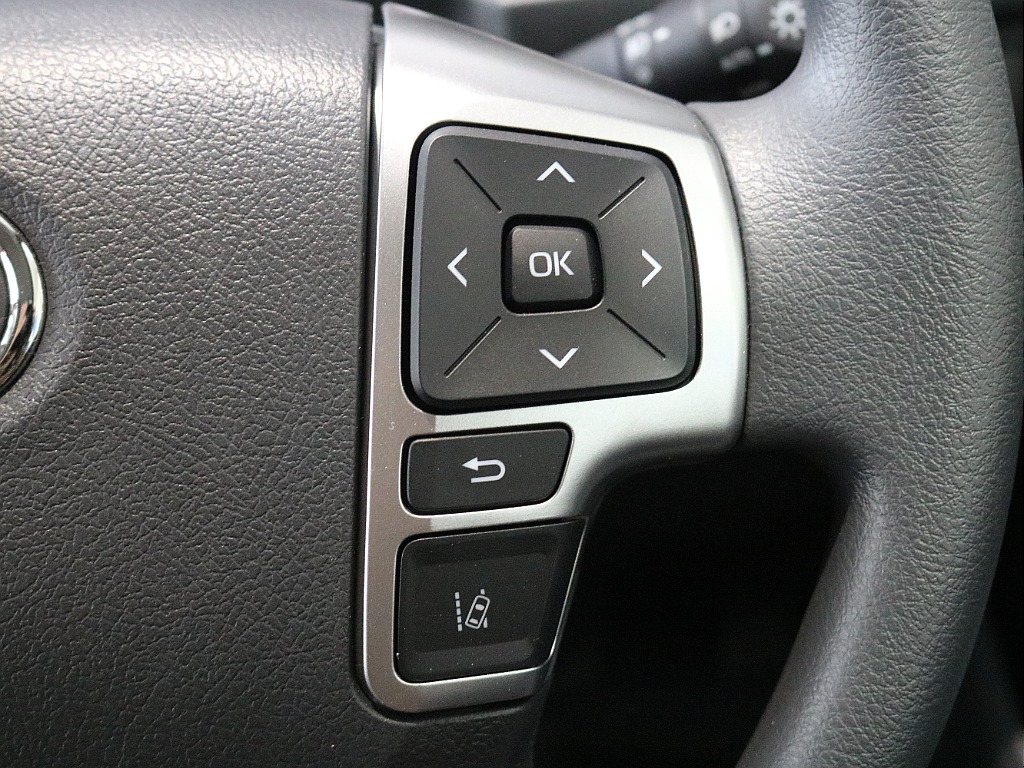 内外装、足回り、ナビと欲しい装備をパッケージングでコンプリートカスタム★もちろん追加カスタムもお任せください！どんなカスタムもお任せください！