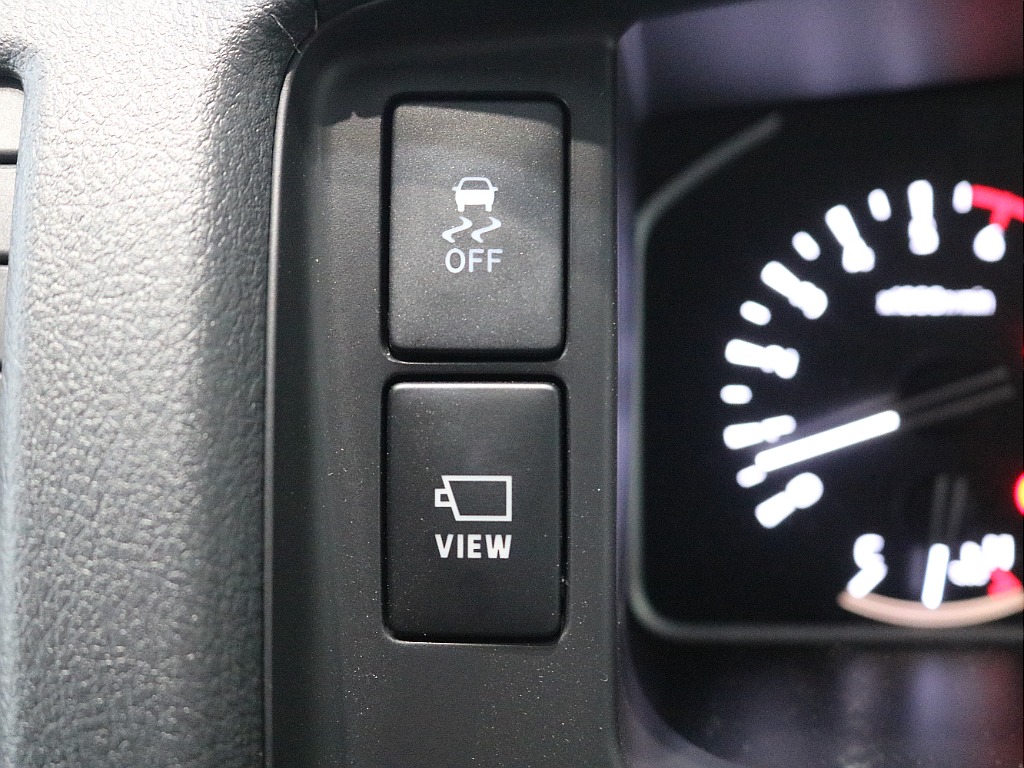 内外装、足回り、ナビと欲しい装備をパッケージングでコンプリートカスタム★もちろん追加カスタムもお任せください！どんなカスタムもお任せください！