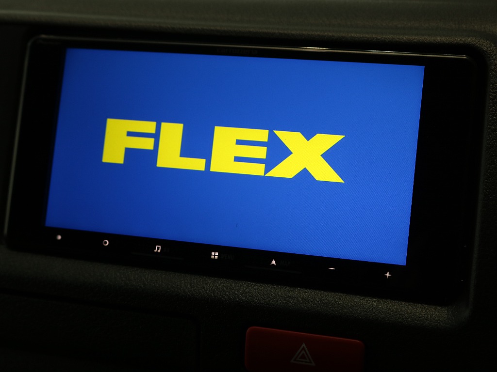 内外装、足回り、ナビと欲しい装備をパッケージングでコンプリートカスタム★もちろん追加カスタムもお任せください！どんなカスタムもお任せください！