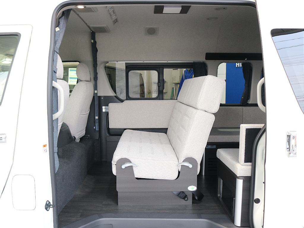 トヨタ ハイエースコミューター(35枚目)