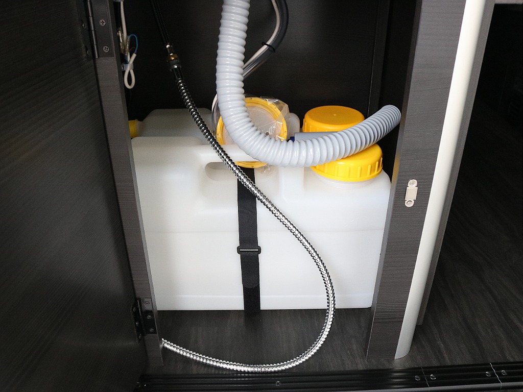 トヨタ ハイエースコミューター(37枚目)