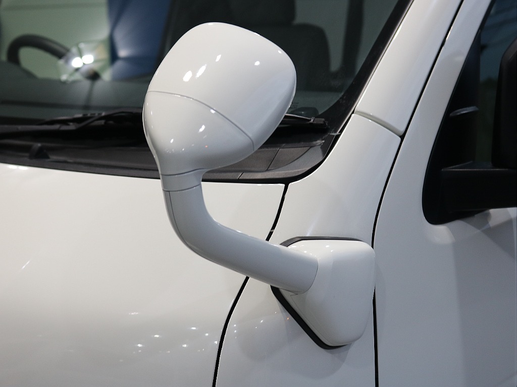 トヨタ ハイエースコミューター(57枚目)