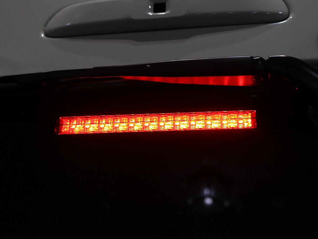 トヨタ ハイエースコミューター(60枚目)