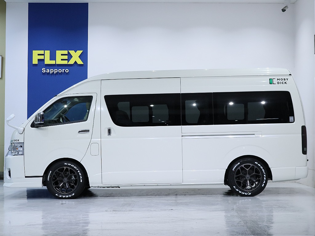 パワースライドドアも装備されております♪