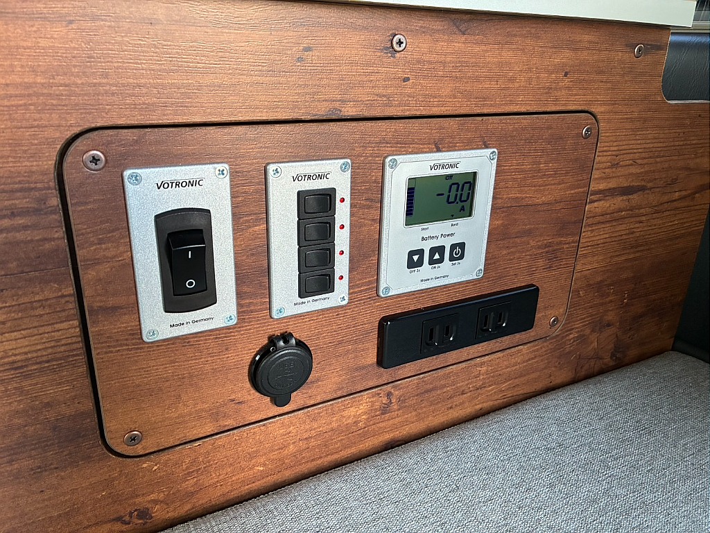 使いやすい位置に操作パネルがございます！