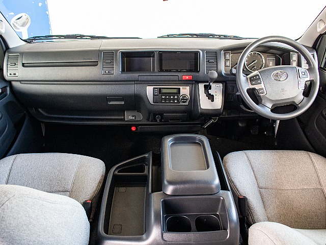 運転席周りのお写真になります！