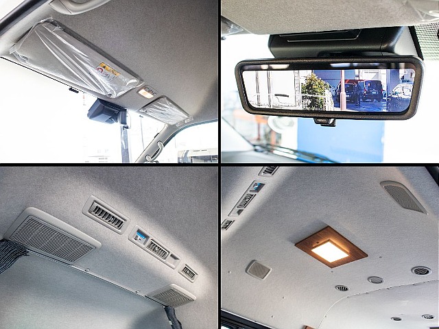 メーカーオプションのデジタルインナーミラーを装備しております！