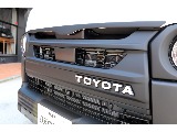 TOYOTAエンブレム付きのグリルもお洒落です！！