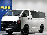 新車ハイエースＶ新作Ｗｏｏｄ　Ｒｉｍ内装架装車両入庫！！ＲＥクラシック丸目ライトフロントフェイスオリジナル１６インチアルミオリジナルオーバーフェンダーオリジナルＬＥＤテールアルパイン１１インチナビ装備