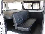 セカンドシートもオリジナルシートカバーも装備済みです♪