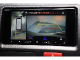 駐車時や路肩走行も安心なパノラミックビューモニターを完備！