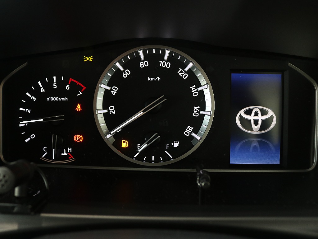 内外装、足回り、ナビと欲しい装備をパッケージングでコンプリートカスタム★もちろん追加カスタムもお任せください！どんなカスタムもお任せください！