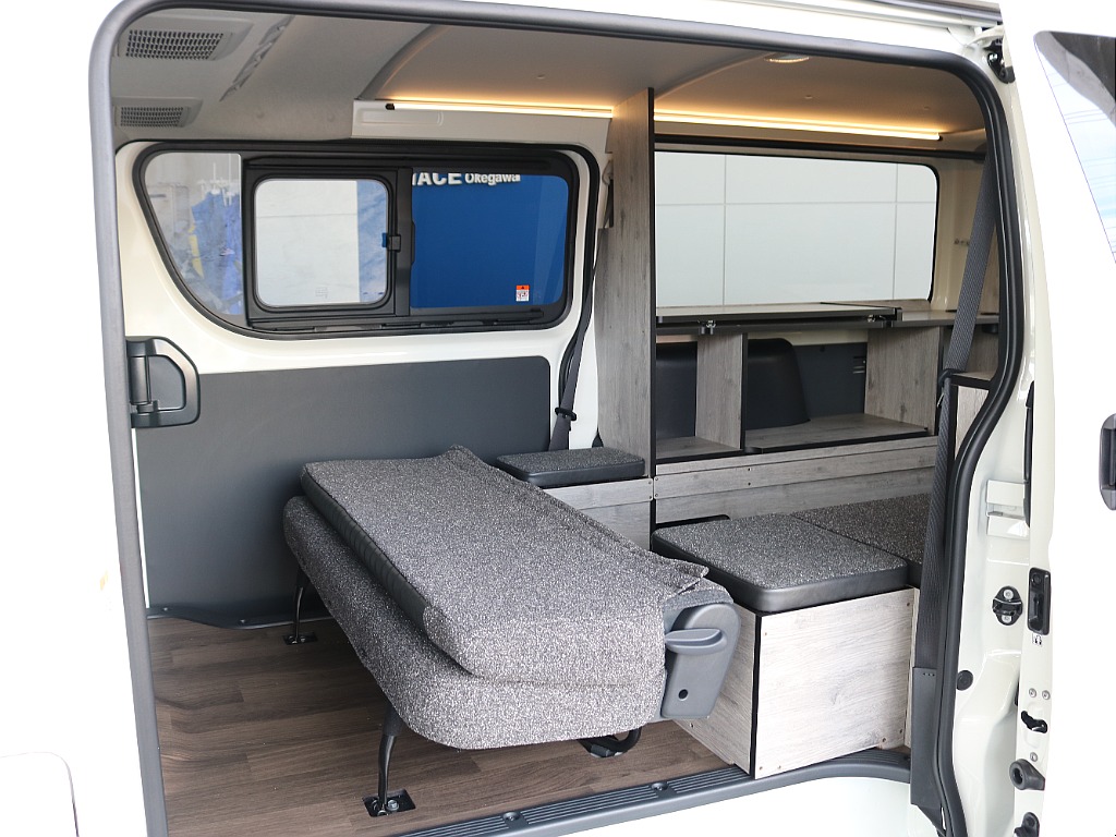 トヨタ ハイエースバン(34枚目)