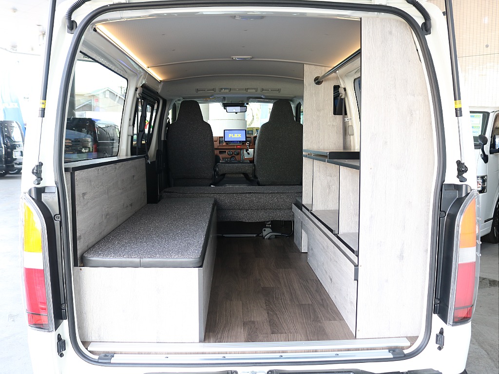 トヨタ ハイエースバン(40枚目)