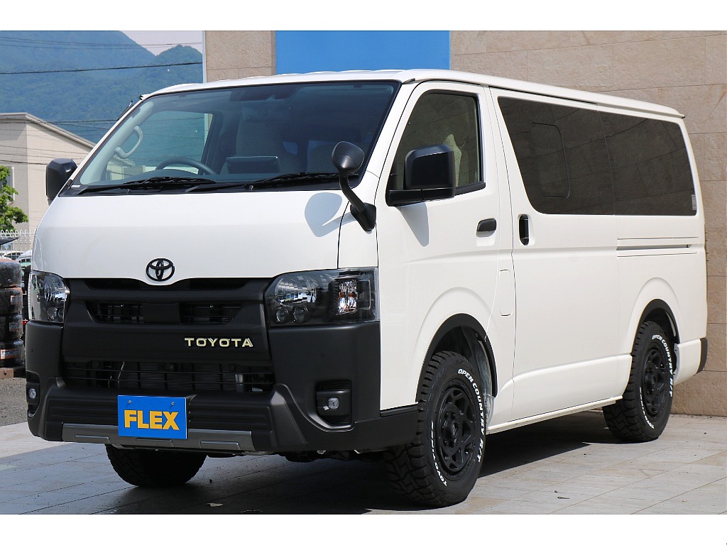 トヨタ ハイエースバン(2枚目)