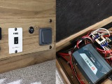 走行充電システムや1500Wインバーターを搭載！