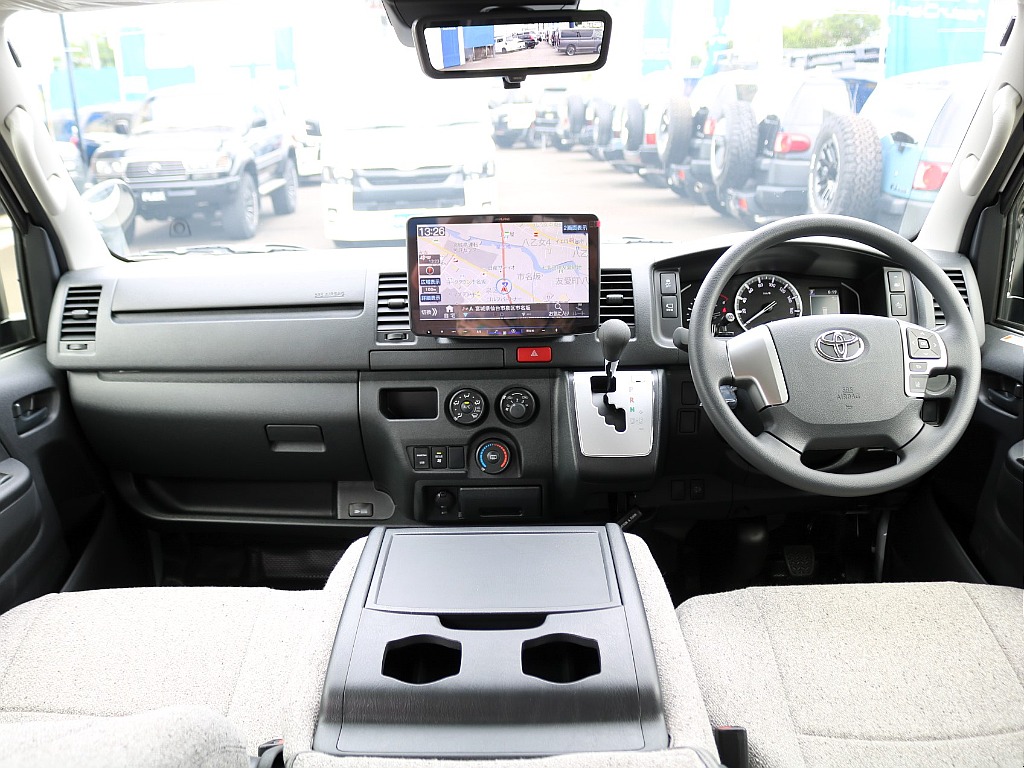 ＦＬＥＸグループは「すべての人に愛車を」をコンセプトに車種別に全国展開中！愛車と一緒に、ライフスタイルを充実させてもらいたいという思いでランクル仙台泉店では皆様のご要望になんでもお応えします♪