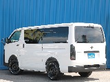 トヨタ ハイエースバン(4枚目)