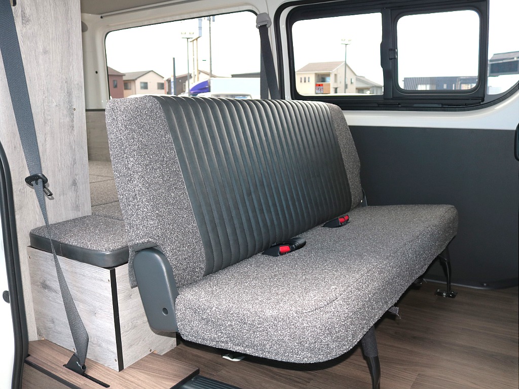 トヨタ ハイエースバン(7枚目)