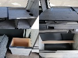 収納スペースやドリンクホルダー付きのサイドテーブルなども付いており車中泊の快適性もばっちりですね♪