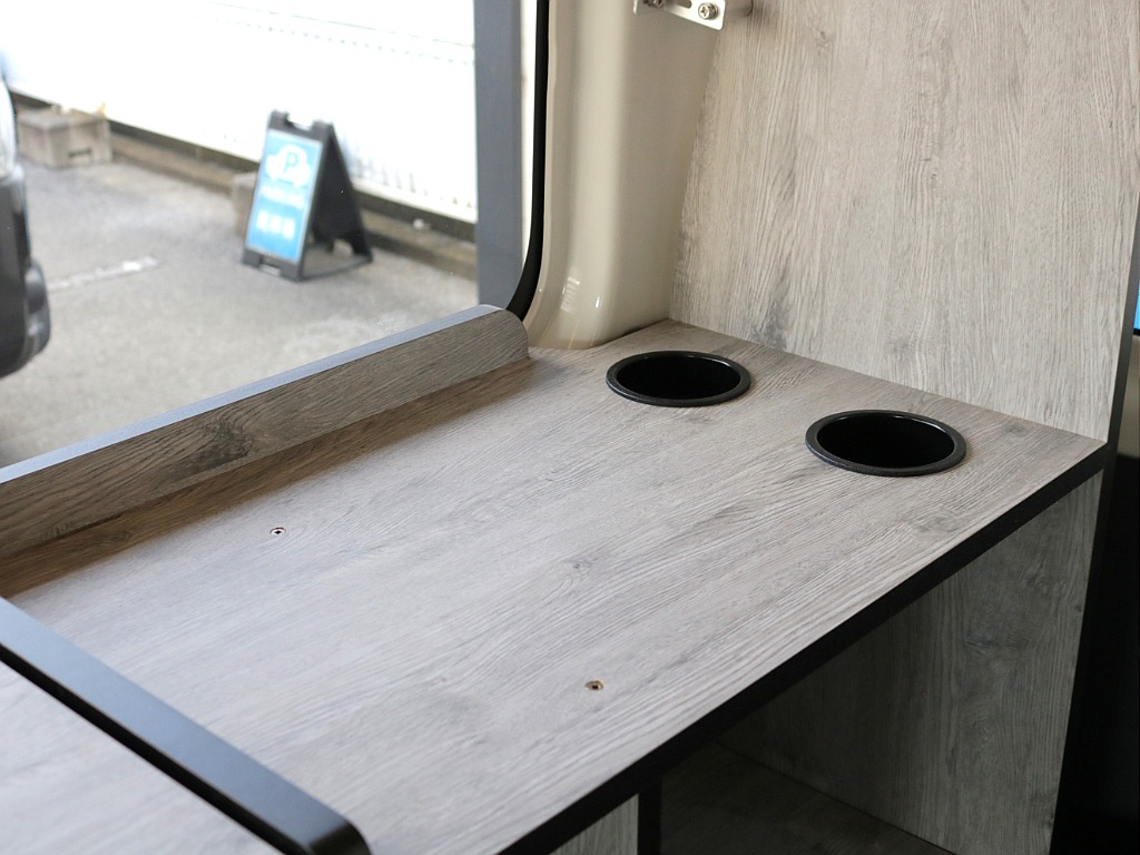 カップホルダー付き