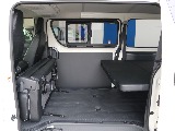 セカンドシートは跳ね上げも可能です☆