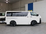 オリジナルのオーバーフェンダーが装着されております♪