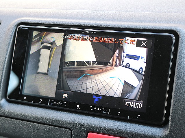 パノラミックビューモニター付きで運転もラクラクです☆