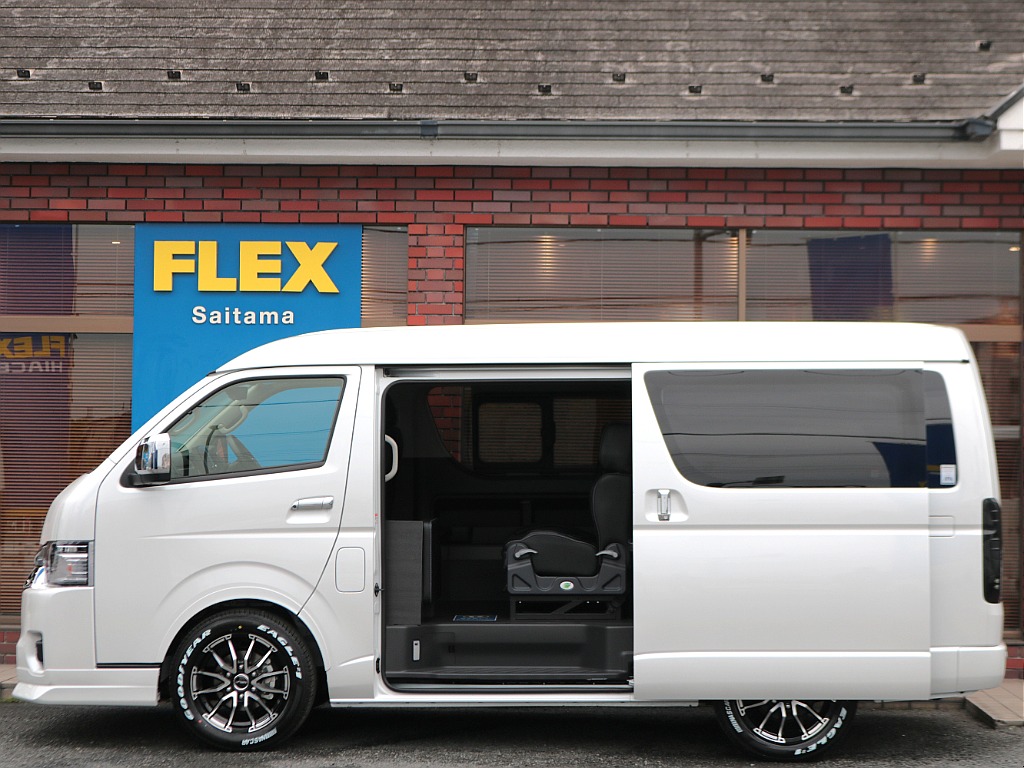 広々とした開口部により乗り降りが楽々です☆