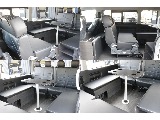 対面シートにもなります！！専用のポール式テーブルＫＩＴ装備！！