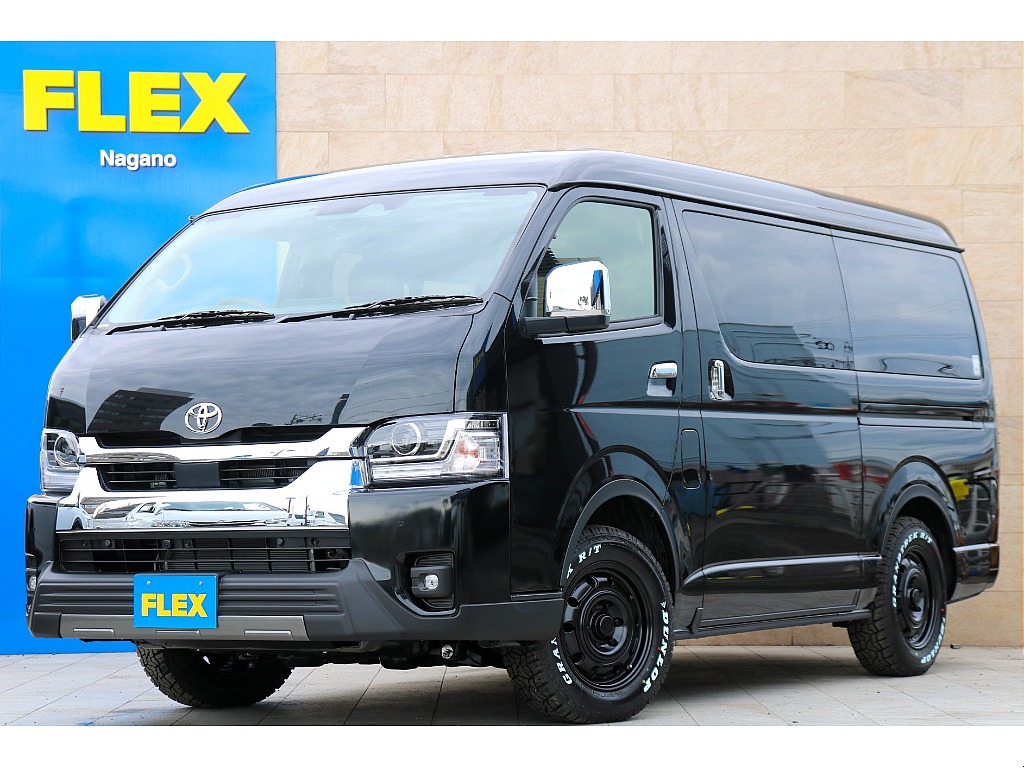 ハイエース長野店までお問合せお待ちしております！ 新車ハイエースワゴンGLガソリン4WD！ 広々リビング空間！オシャレな内装のfamiliar by KNOT RECORDS！