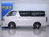 メーカーオプションのパワースライドドア付き♪