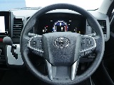 新型からステアリングが変更になりクルーズコントロールも装着されております♪