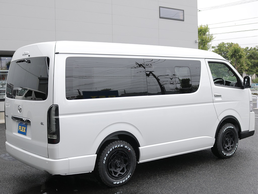 新車ワゴンＧＬ２７００ガソリン４ＷＤファミリーに好評のＶｅｒ１シートアレンジ施工済み！８インチディスプレイ純正フリップダウンモニター装備！