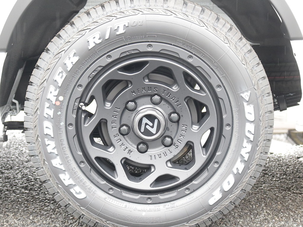 新車ワゴンＧＬ２７００ガソリン４ＷＤファミリーに好評のＶｅｒ１シートアレンジ施工済み！８インチディスプレイ純正フリップダウンモニター装備！