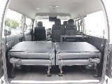 新車ワゴンＧＬ２７００ガソリン４ＷＤファミリーに好評のＶｅｒ１シートアレンジ施工済み！８インチディスプレイ純正フリップダウンモニター装備！