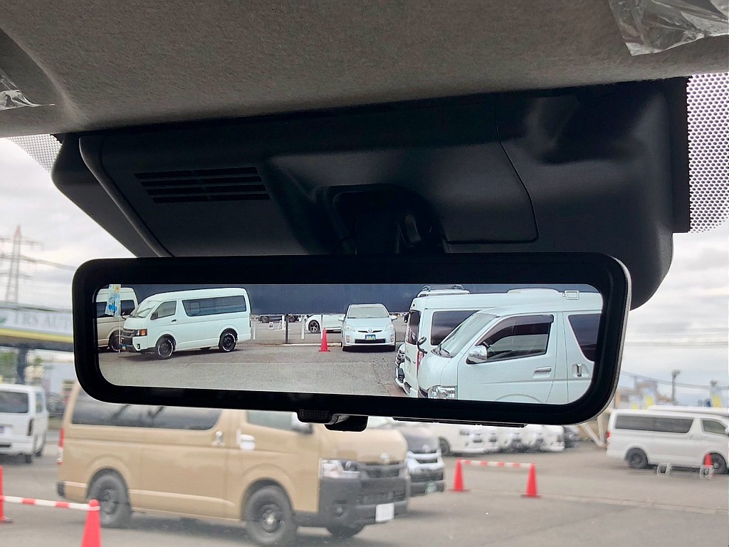 メーカーオプション　デジタルインナーミラー♪