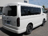新車ワゴンＧＬ２７００ガソリン４ＷＤファミリーに好評のファミリアシートアレンジ施工済み！８インチディスプレイ純正フリップダウンモニター装備！