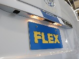 新車ワゴンＧＬ２７００ガソリン４ＷＤファミリーに好評のファミリアシートアレンジ施工済み！８インチディスプレイ純正フリップダウンモニター装備！
