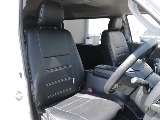 新車ワゴンＧＬ２７００ガソリン４ＷＤファミリーに好評のファミリアシートアレンジ施工済み！８インチディスプレイ純正フリップダウンモニター装備！