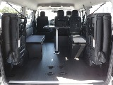 新車ワゴンＧＬ２７００ガソリン４ＷＤファミリーに好評のファミリアシートアレンジ施工済み！８インチディスプレイ純正フリップダウンモニター装備！